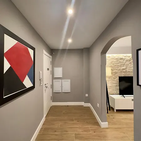 Apartament Anaya,1º,2º En Pleno Centro De *