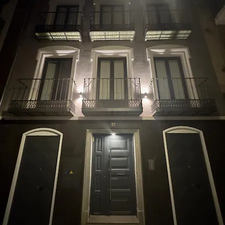Apartament Anaya,1º,2º En Pleno Centro De *